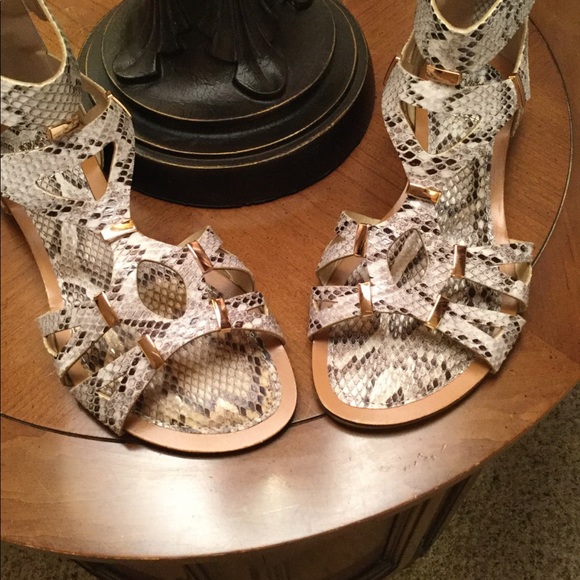 NEW! Snakeskin Gladiator Casual Sandals - Picture 5 of 8